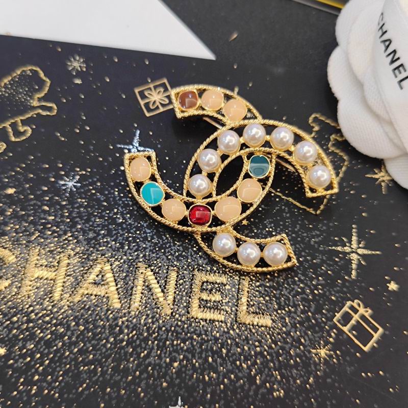 Chanel Brooch 03yxs96